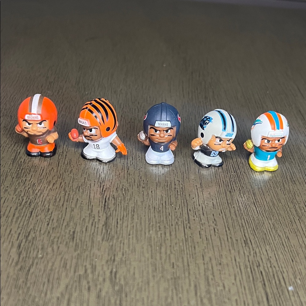 Lot of 50 | NFL TeenyMates Figures - Picture 9 of 12